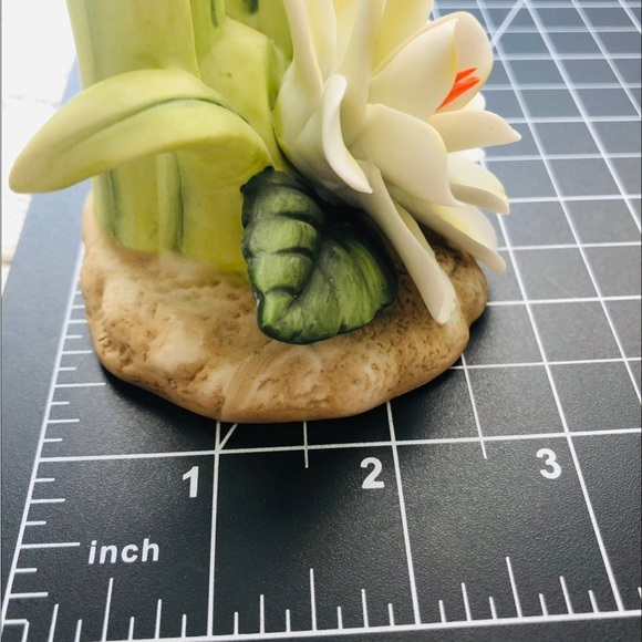 Vintage hummingbird figurine by Lefton - Picture 3 of 13